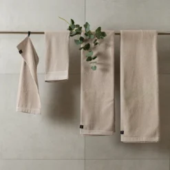 Lina Handdoek Mother Of Pearl -Huishoudtextiel Winkel 20960 01 03 a7e3904192