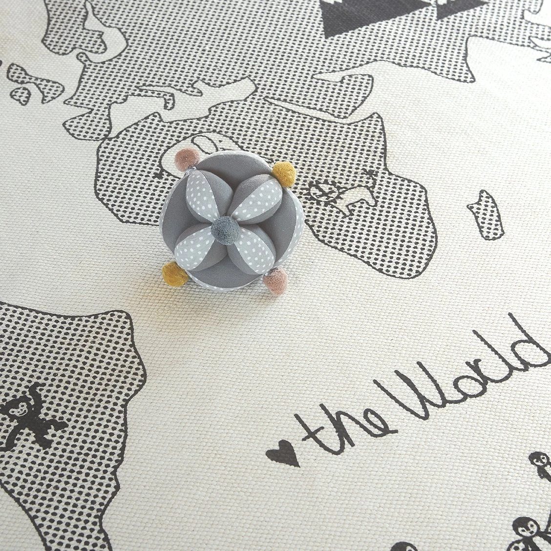 OYOY The World Kids Vloerkleed Ø 135 Cm. 3 OYOY The World Kids Vloerkleed Ø 135 Cm. - Afbeelding 3