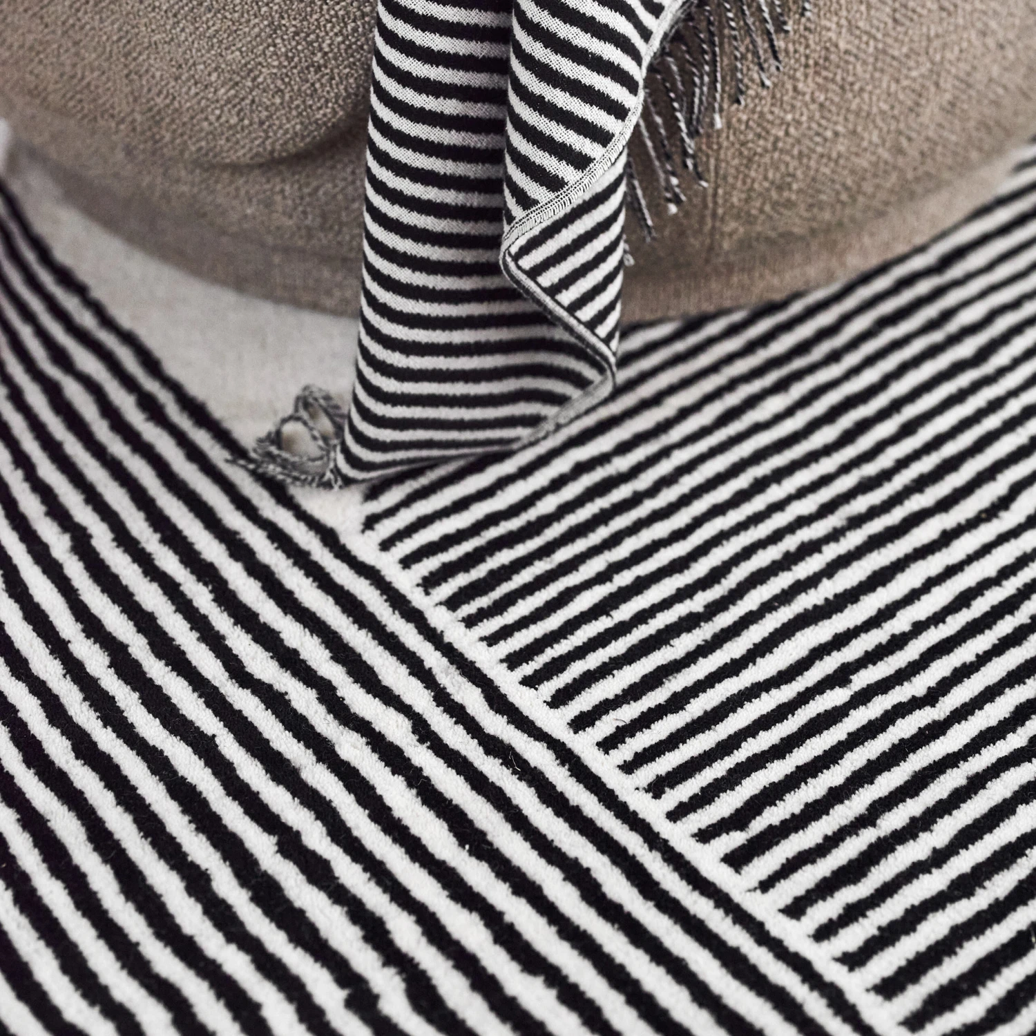 Stripes Wollen Vloerkleed Naturel Witte 3 Stripes Wollen Vloerkleed Naturel Witte - Afbeelding 3