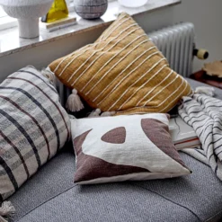 Bloomingville Emely Kussen Met Kwastjes 55x55 Cm -Huishoudtextiel Winkel 47390 01 3 EnvironmentImage 9ffef5687d