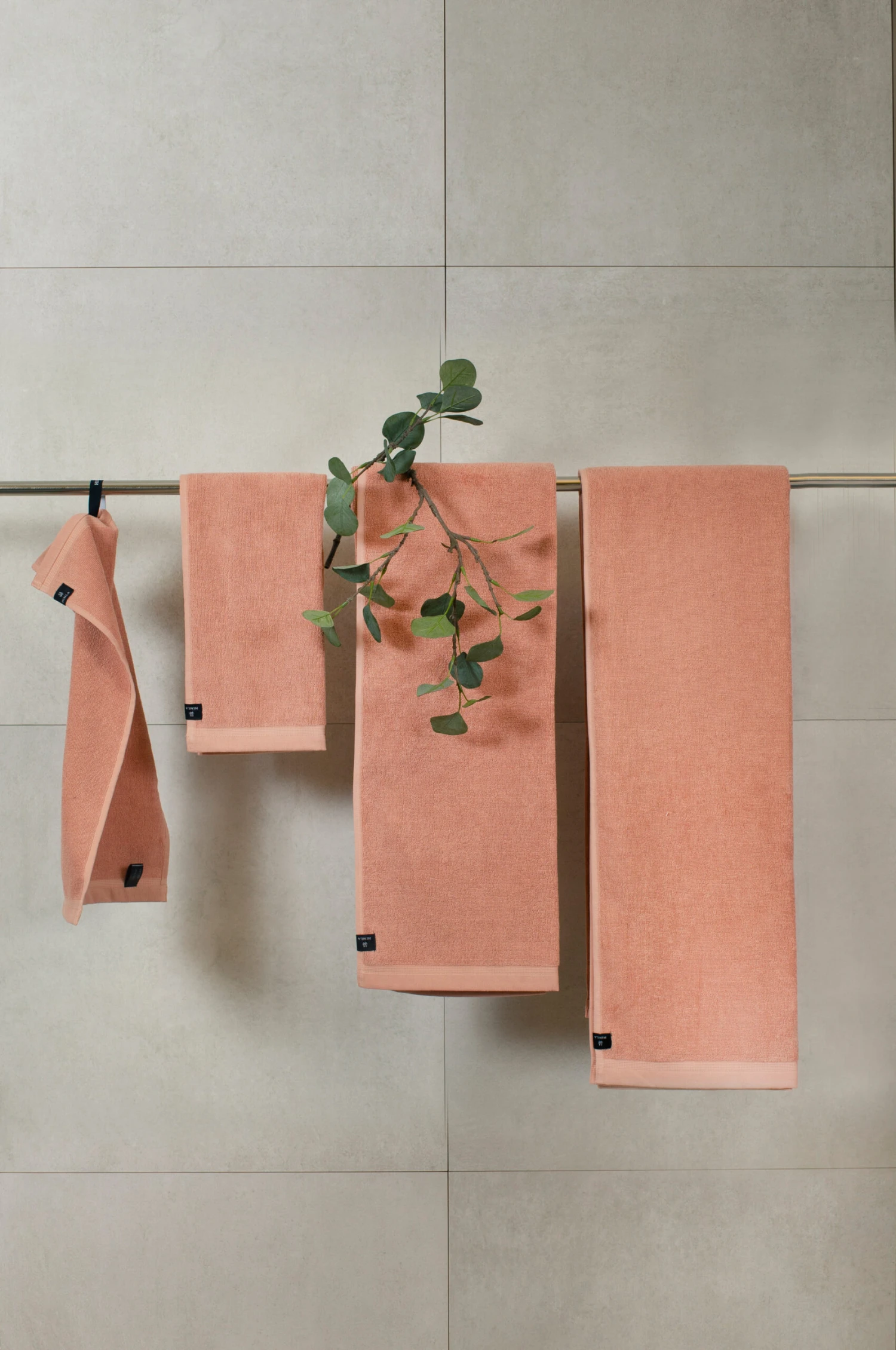 Lina Handdoek Coral 2 Lina Handdoek Coral - Afbeelding 2