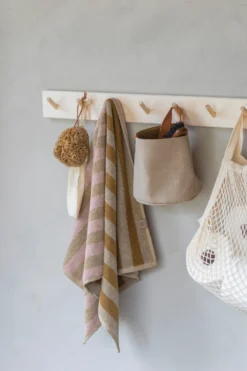 Mette Ditmer Disorder Handdoek -Huishoudtextiel Winkel 514731 01 3 EnvironmentImage 0258be82cf scaled