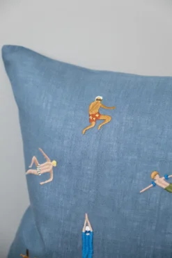 Swimmers Kussenhoes 45x45 Cm -Huishoudtextiel Winkel 581733 01 31 ProductImageDetail 83278cd8ff scaled